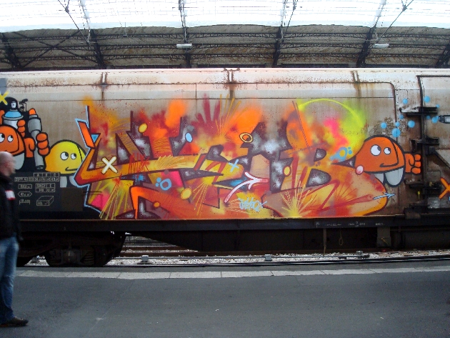 train-le-rungis-graffe-3